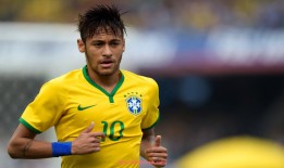 世俱杯直播-回顾2008中超赛季最佳射手表现与进球效率评估